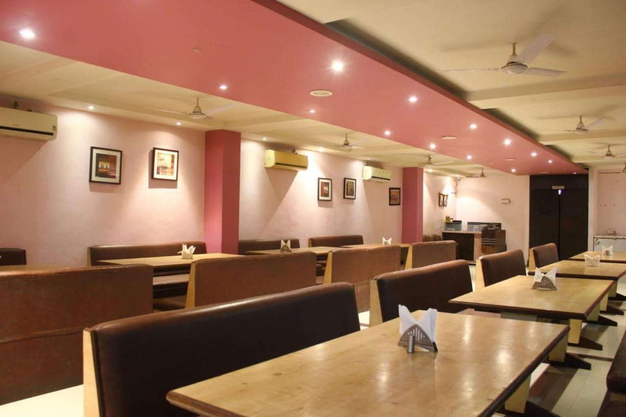 Nakshatra Hotel Banswara Zewnętrze zdjęcie